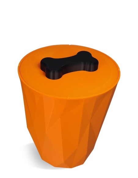 Boite orange pour conserver les croquettes de chats ou de chiens