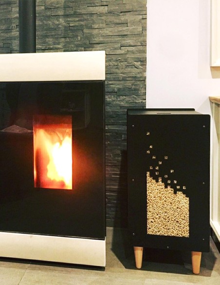 stockage pellets avec pieds en bois conique